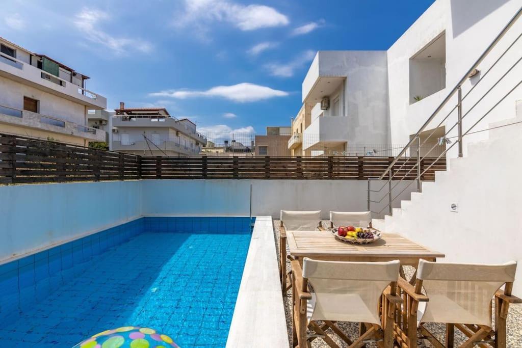 Achilleas Luxury With Pool *